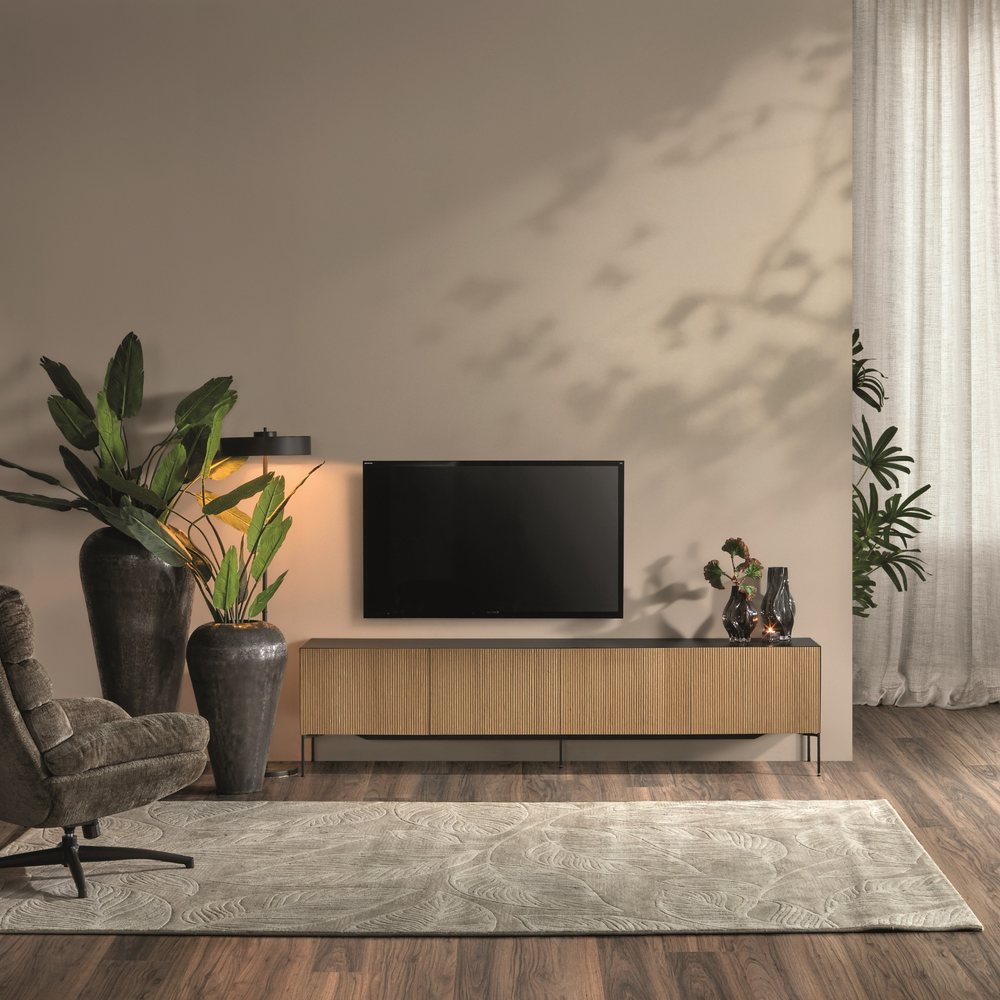 Lee&Lewis B2B furniture oak and teck